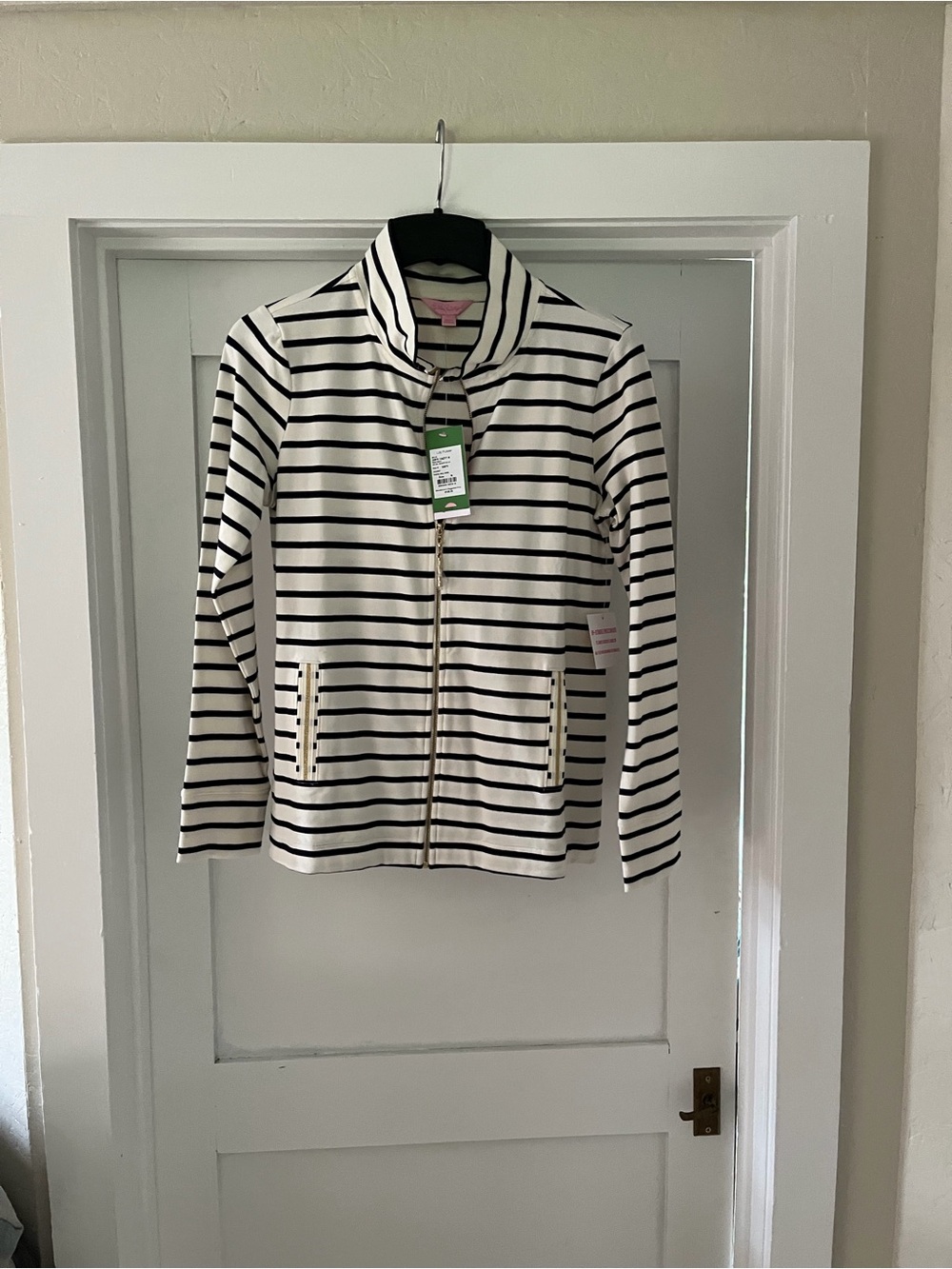 NWT Lilly Pulitzer Bennett UPF 50+ Zip Up Coconut “Coastal Shell Stripe” Sz. M